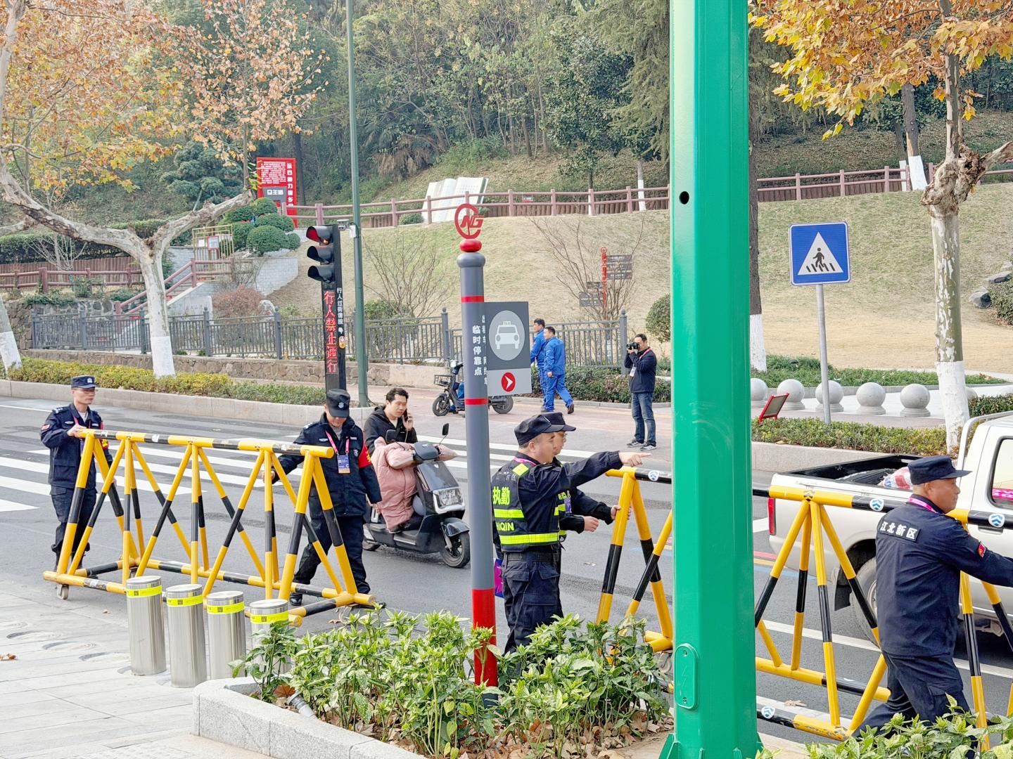 E:/25.12.10后 上傳網(wǎng)站留存/“保安衛(wèi)士”護航，熱血燃賽場！——南京市保安服務有限公司大廠分公司保障WCBA女籃聯(lián)賽激情開燃/照片/微信圖片_20251210163658_265_1.jpg微信圖片_20251210163658_265_1